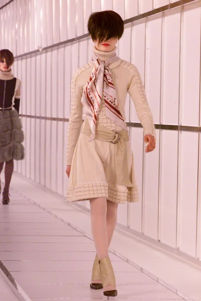 Look 27